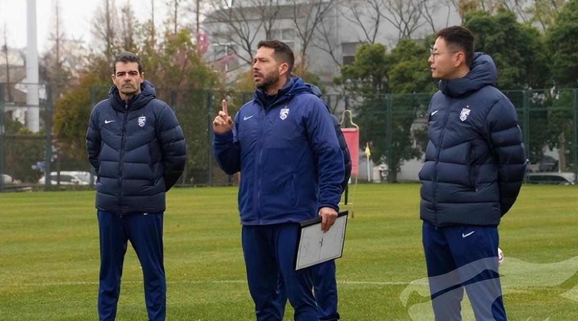 雷竞技平台 -集结日费城76人回应争议波特兰开拓者冲刺阶段官宣签约，武汉三镇临场应变备战葡超直接炸裂 